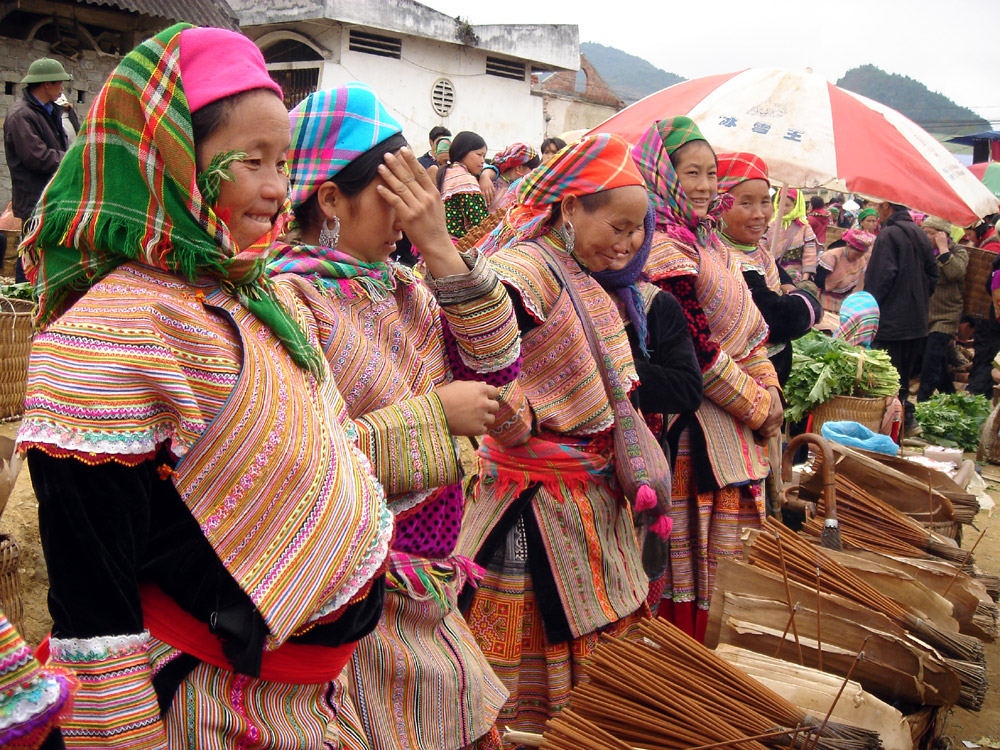 Les femmes H'mong au marché Bac Ha