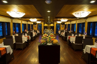 Syrena Cruises Halong Bay, Vietnam
