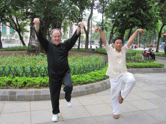 Tai Chi exercise in Ly Thai To park, Hanoi